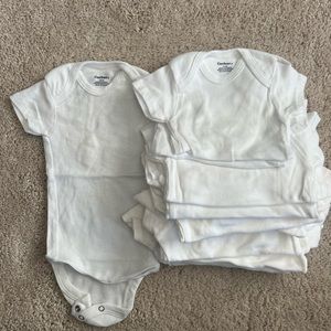 Selling a set of 12 White short sleeve onesies